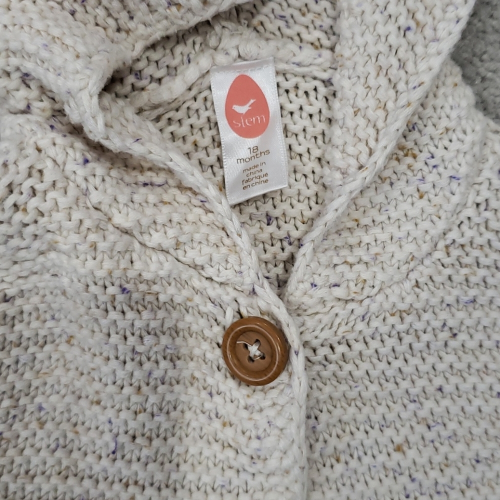 Button down sweater - Picture 2 of 5